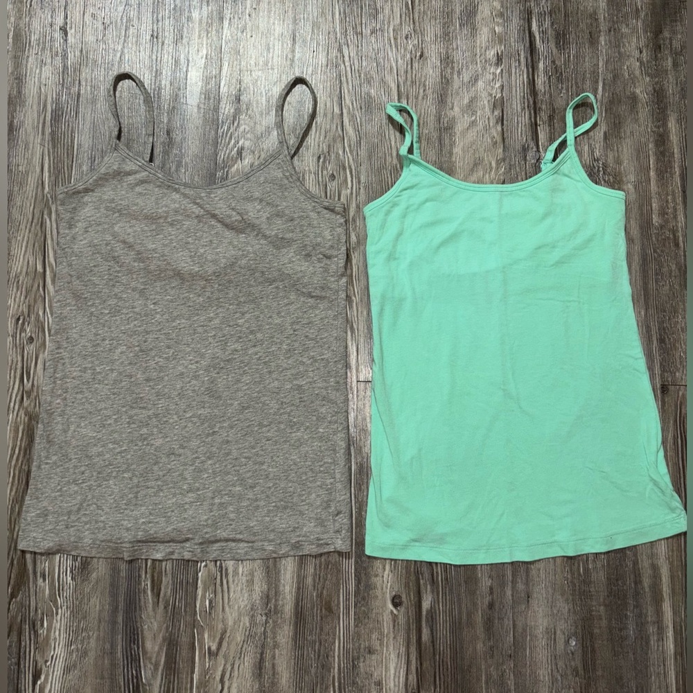 🌼FREE W/ $10+ PURCHASE Old Navy Fitted Cami Tanks